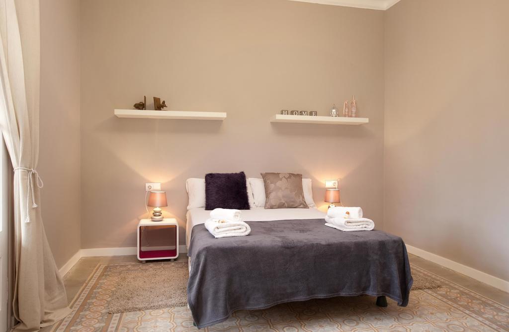 ברצלונה Enjoy Apartments Sofia חדר תמונה