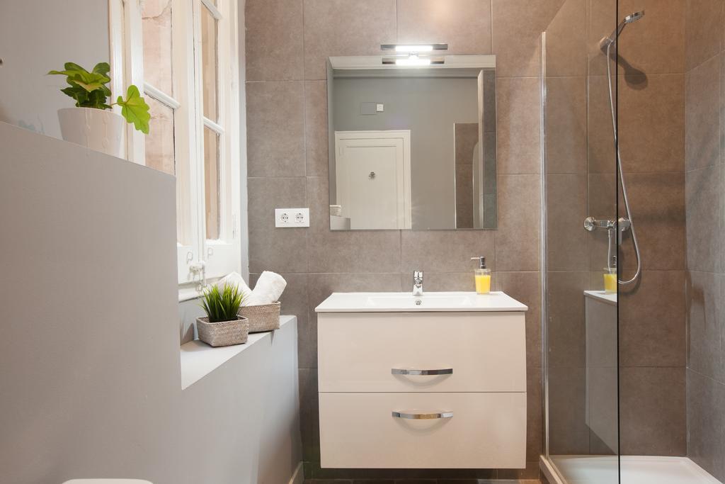 ברצלונה Enjoy Apartments Sofia מראה חיצוני תמונה