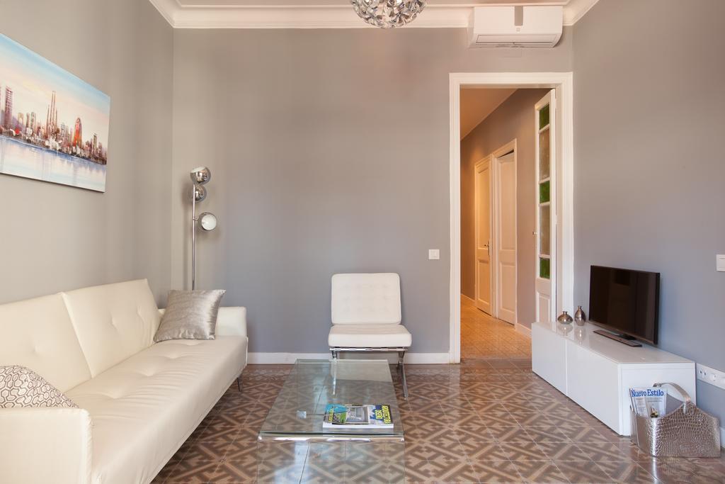 ברצלונה Enjoy Apartments Sofia מראה חיצוני תמונה